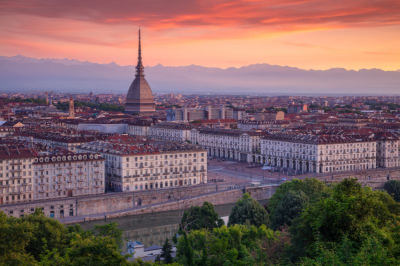 Torino cresce con LHost: oltre 250 strutture attive sul territorio